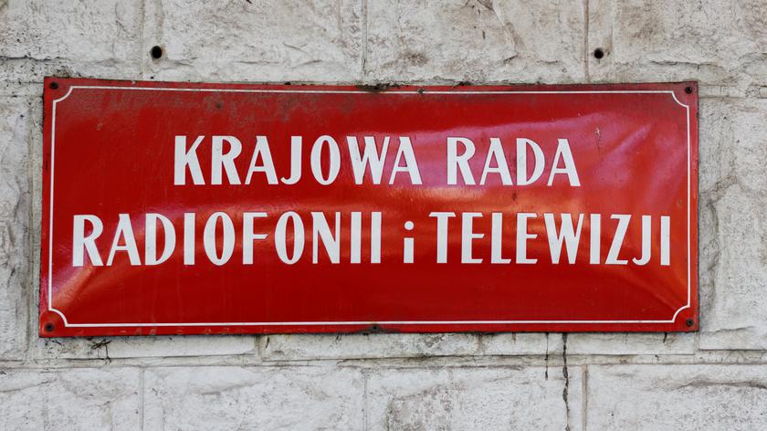 Niezapłacony abonament telewizyjny i radiowy –  kiedy można starać się o jego umorzenie?